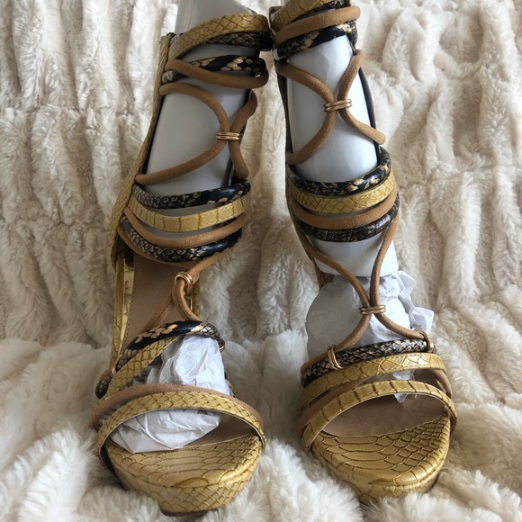 4 inch heel sandals - Picture 2 of 4